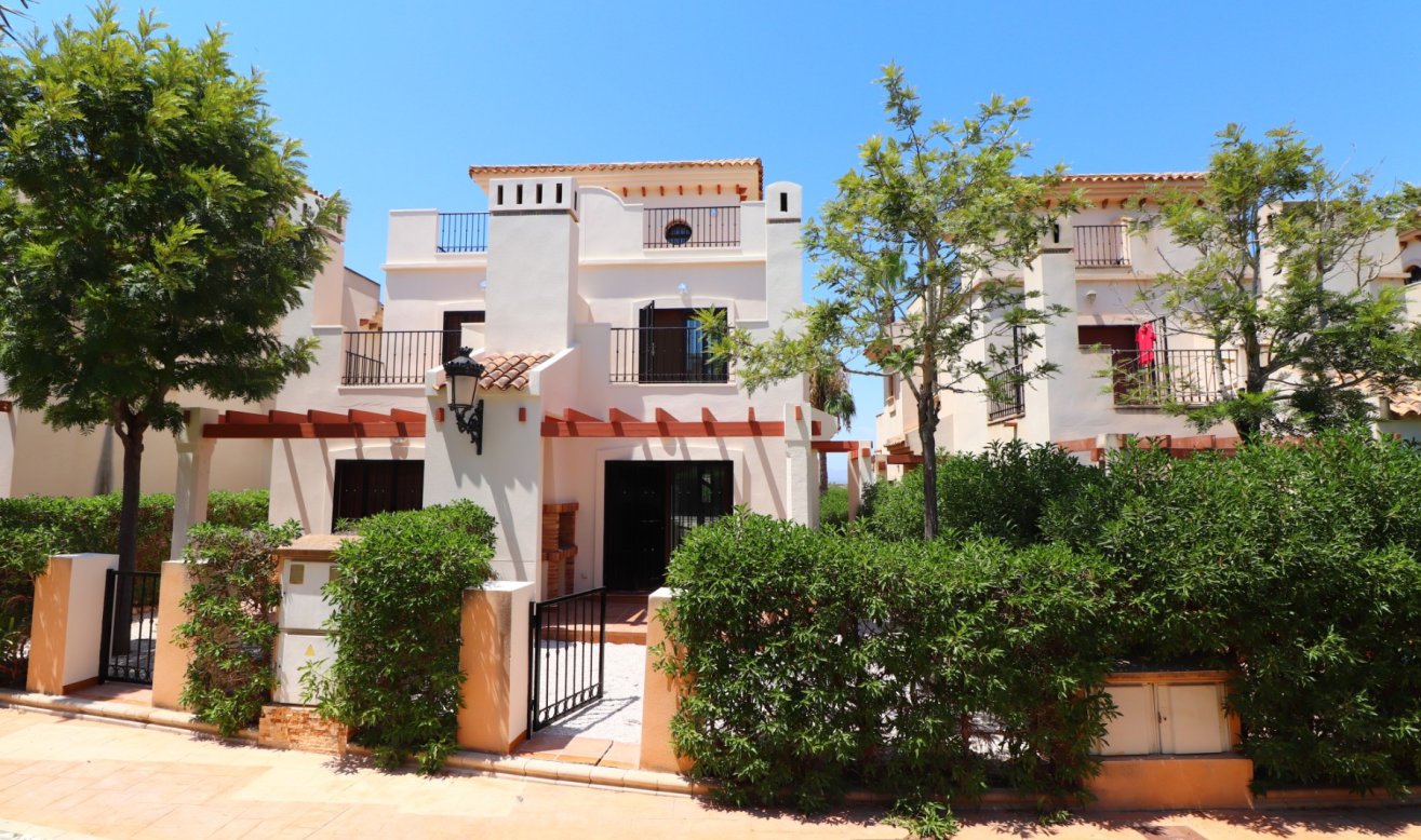 Resale - Semi Detached Villa - Algorfa - La Finca Golf Resort