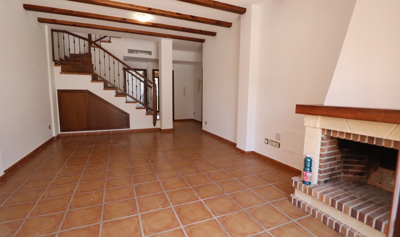 Resale - Semi Detached Villa - Algorfa - La Finca Golf Resort