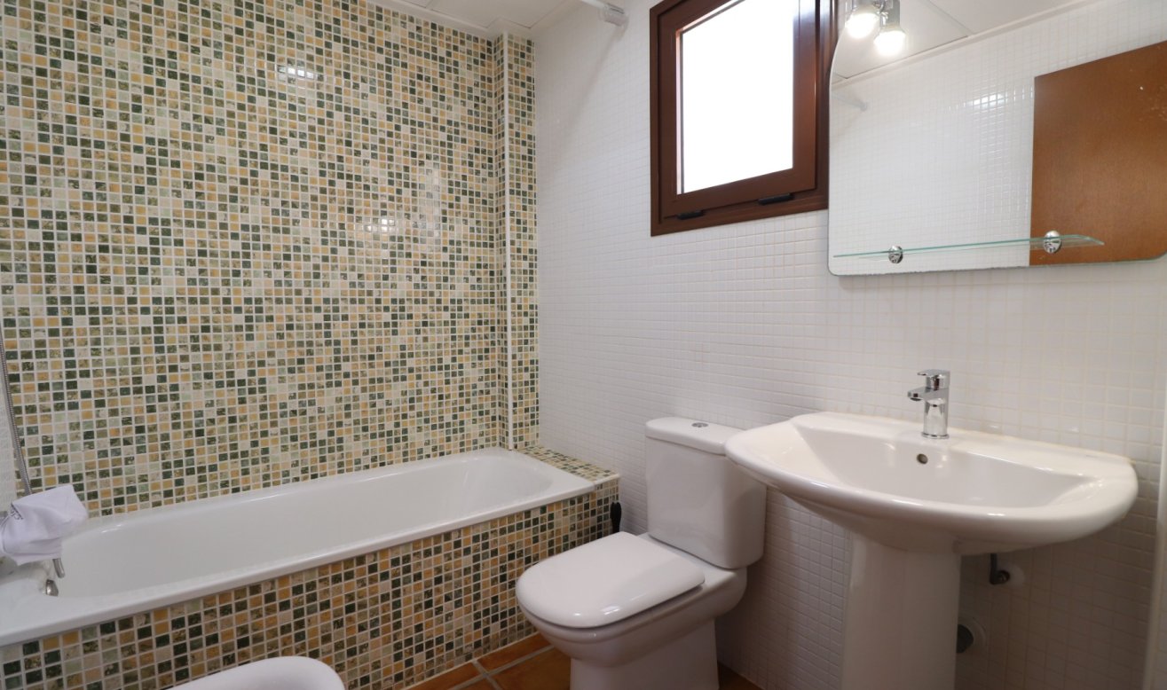 Resale - Semi Detached Villa - Algorfa - La Finca Golf Resort