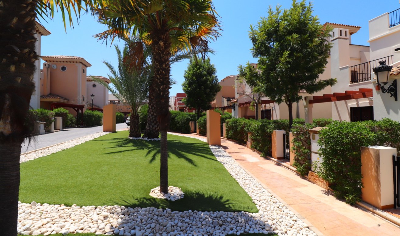 Resale - Semi Detached Villa - Algorfa - La Finca Golf Resort