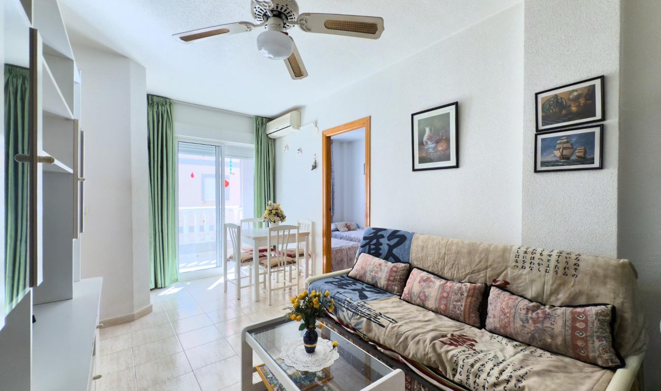 Resale - Apartment / flat - Torrevieja - Acequion