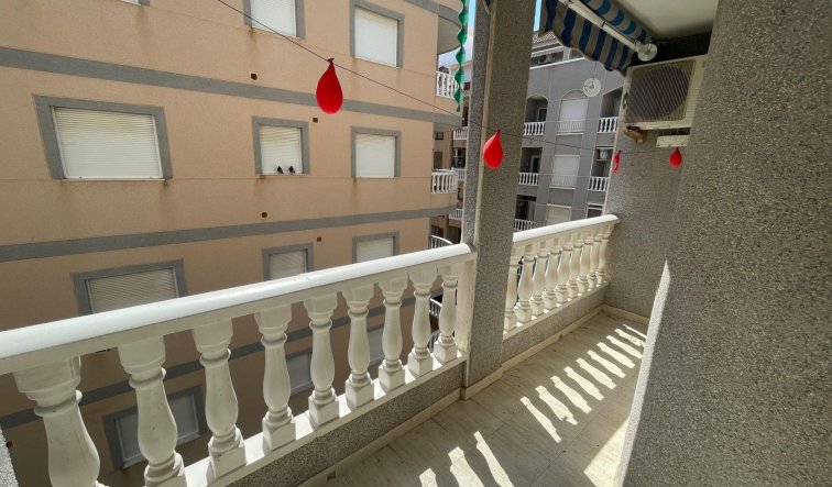 Resale - Apartment / flat - Torrevieja - Acequion