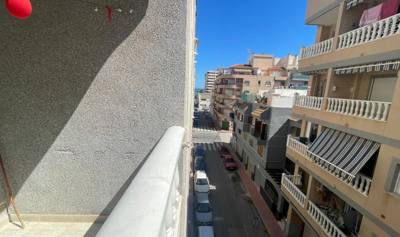 Resale - Apartment / flat - Torrevieja - Acequion