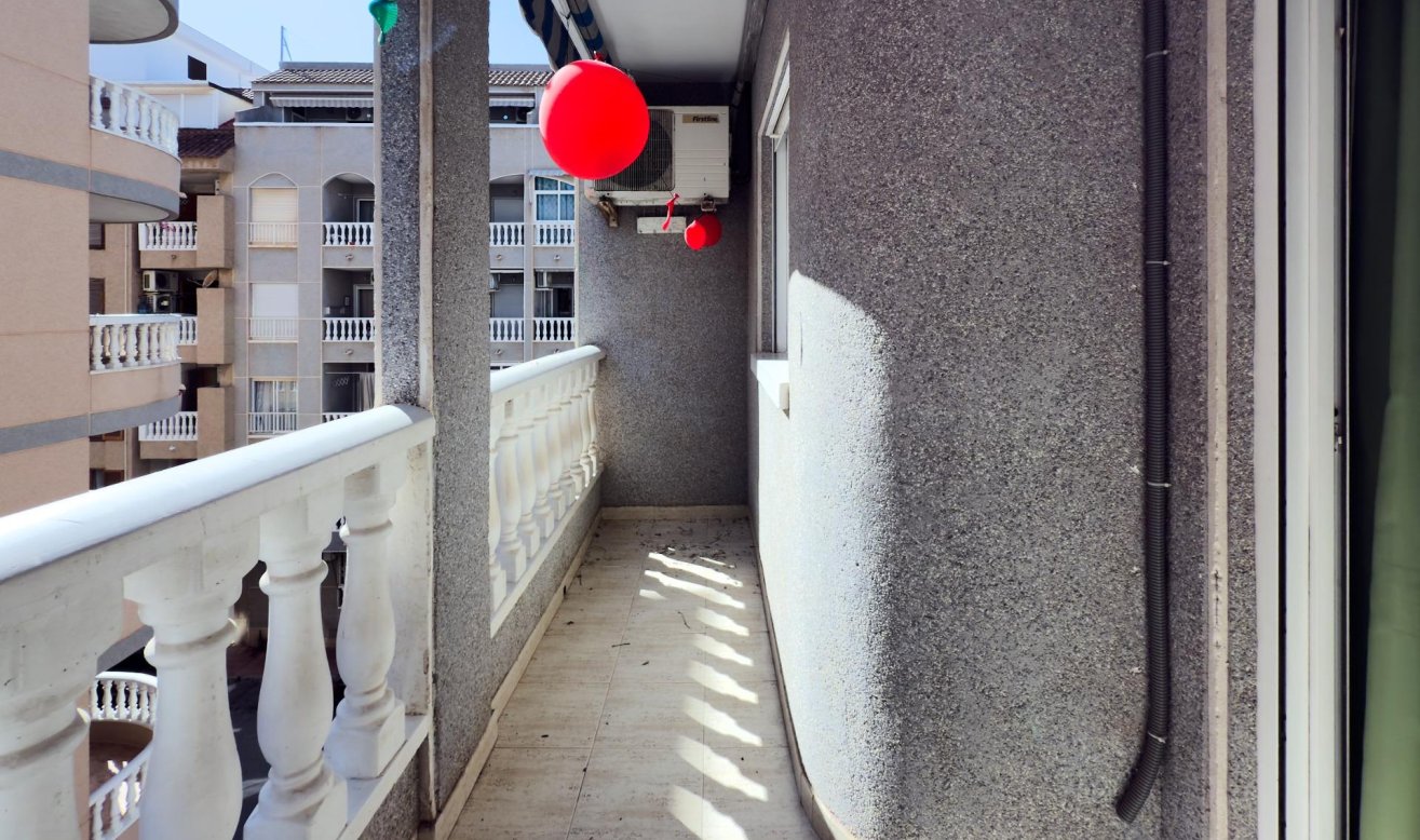 Resale - Apartment / flat - Torrevieja - Acequion