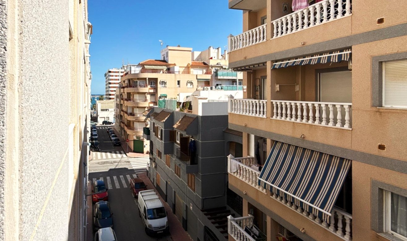 Resale - Apartment / flat - Torrevieja - Acequion