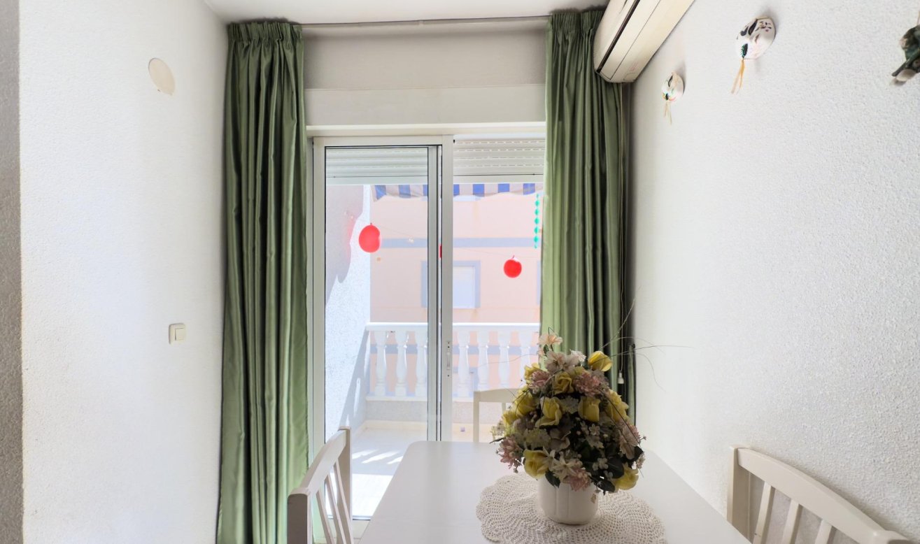 Resale - Apartment / flat - Torrevieja - Acequion