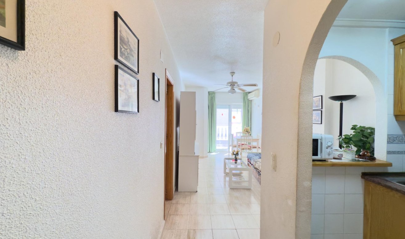 Resale - Apartment / flat - Torrevieja - Acequion
