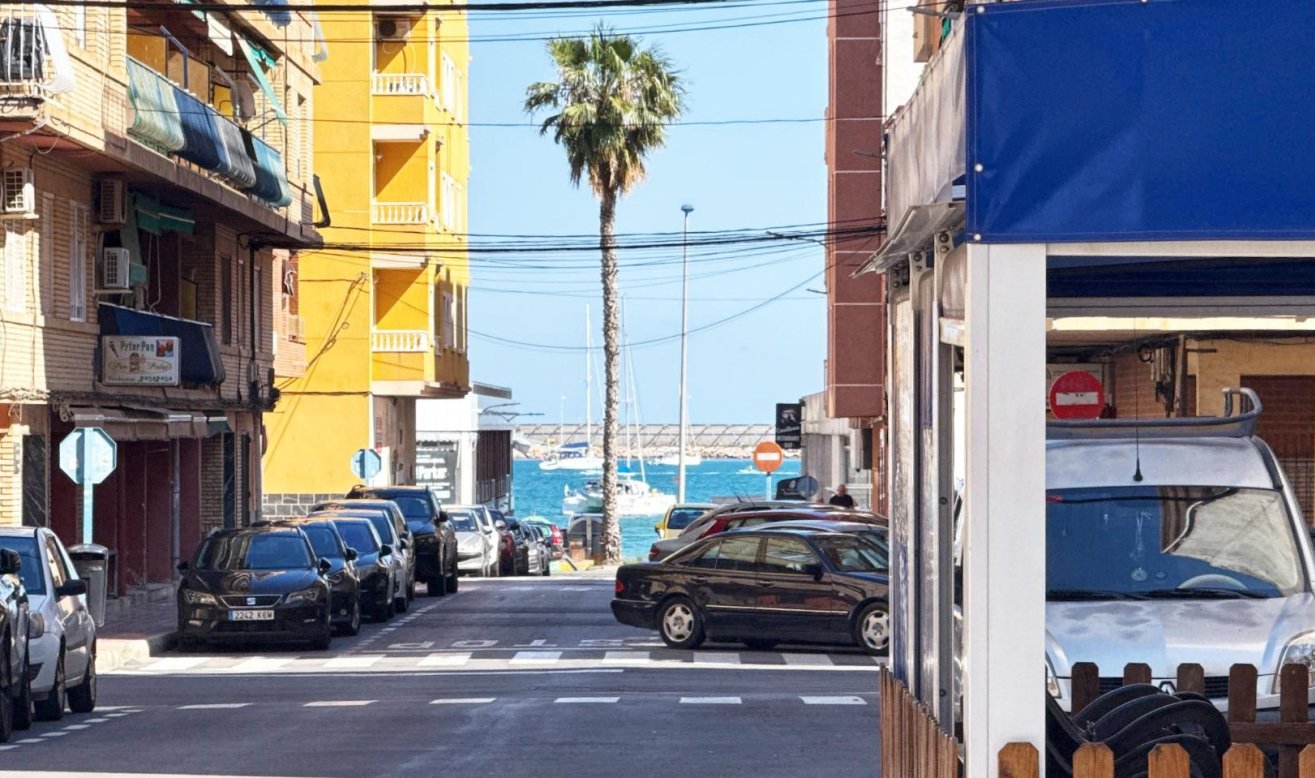 Resale - Apartment / flat - Torrevieja - Acequion