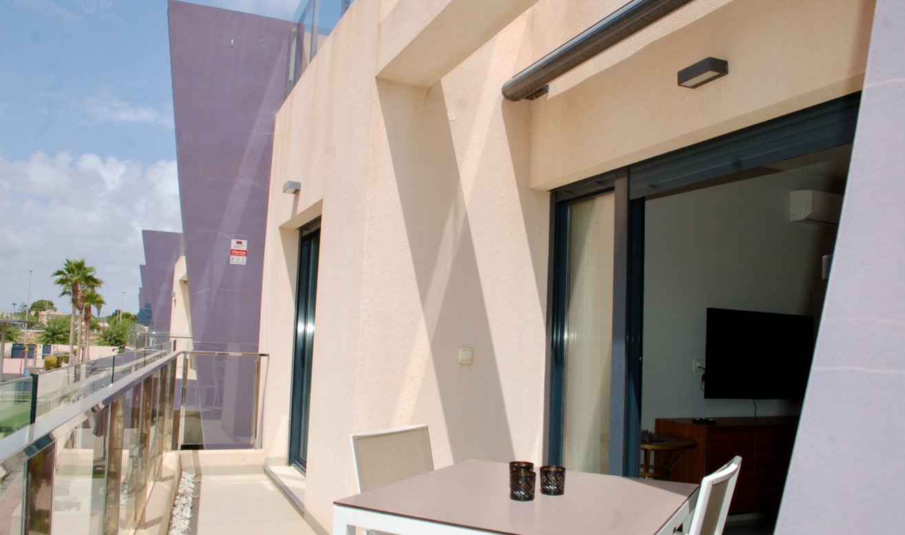 Resale - Bungalow - Pilar de la Horadada - Torre De La Horadada