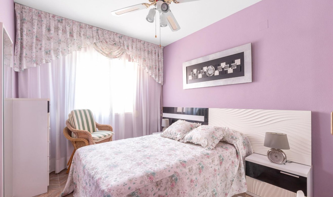 Resale - Apartment / flat - Torrevieja - La Mata