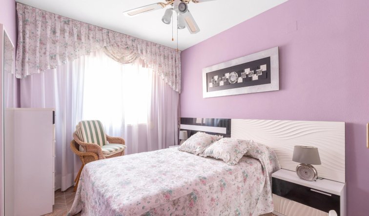 Resale - Apartment / flat - Torrevieja - La Mata