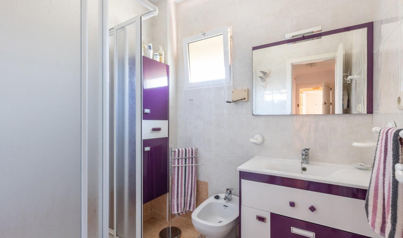 Resale - Apartment / flat - Torrevieja - La Mata