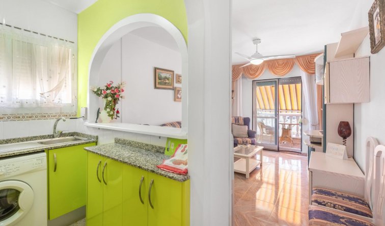 Resale - Apartment / flat - Torrevieja - La Mata