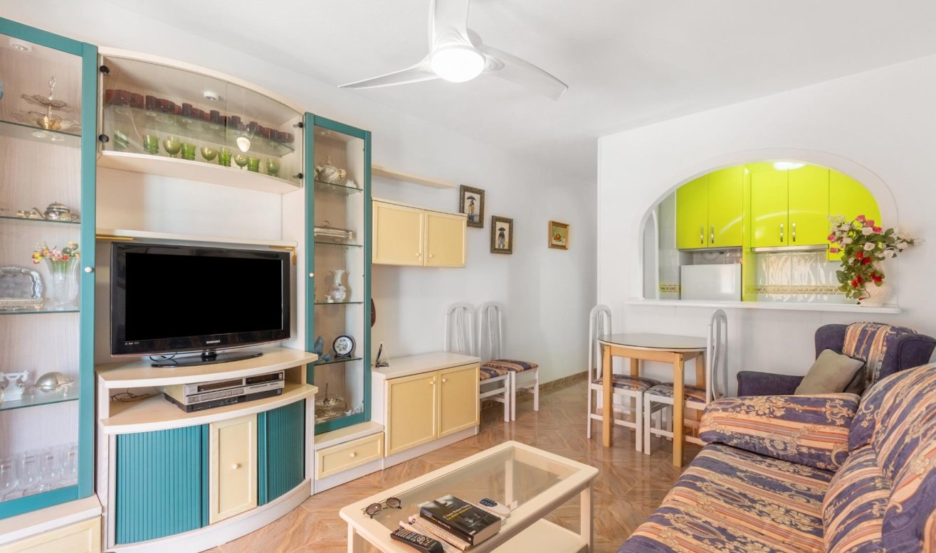 Resale - Apartment / flat - Torrevieja - La Mata