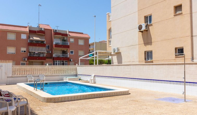 Resale - Apartment / flat - Torrevieja - La Mata