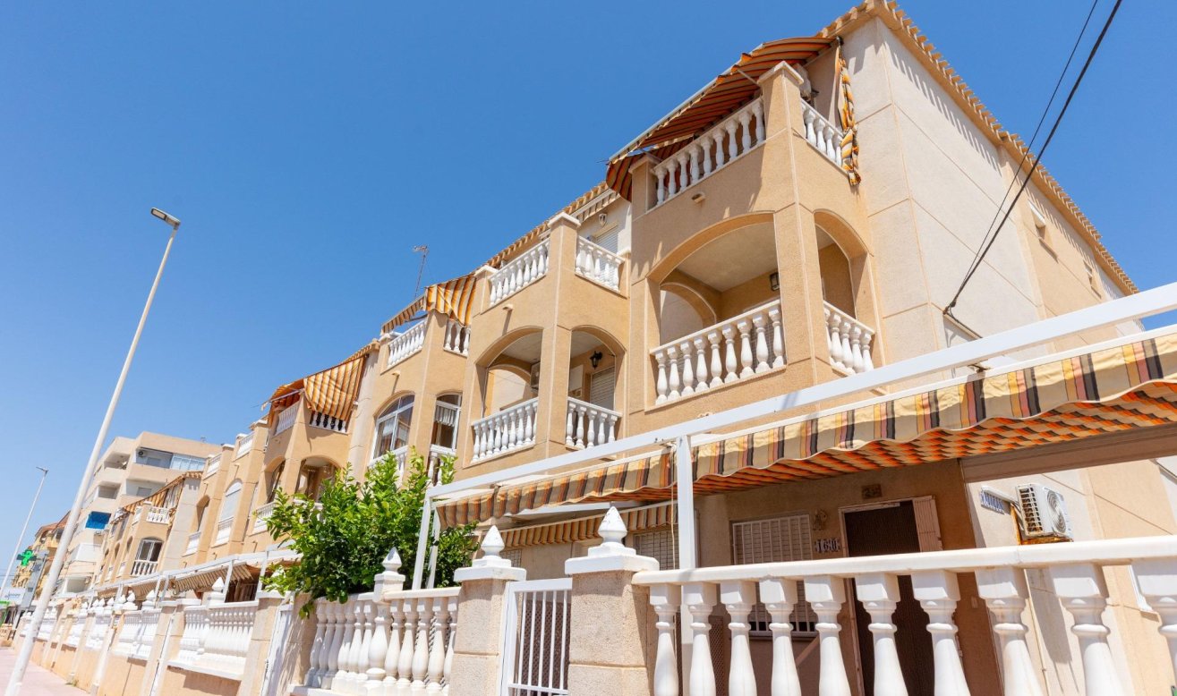 Resale - Apartment / flat - Torrevieja - La Mata