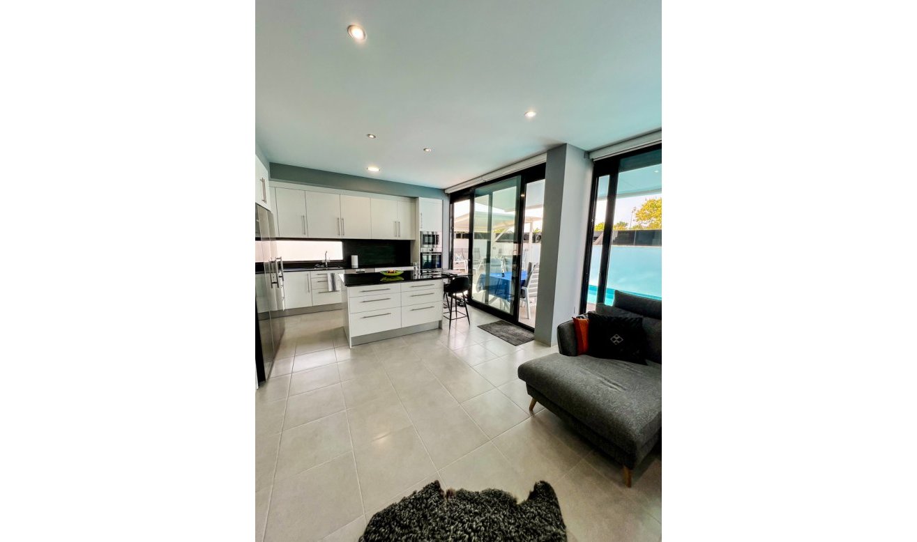 Resale - Villa - Lo Pagan - None