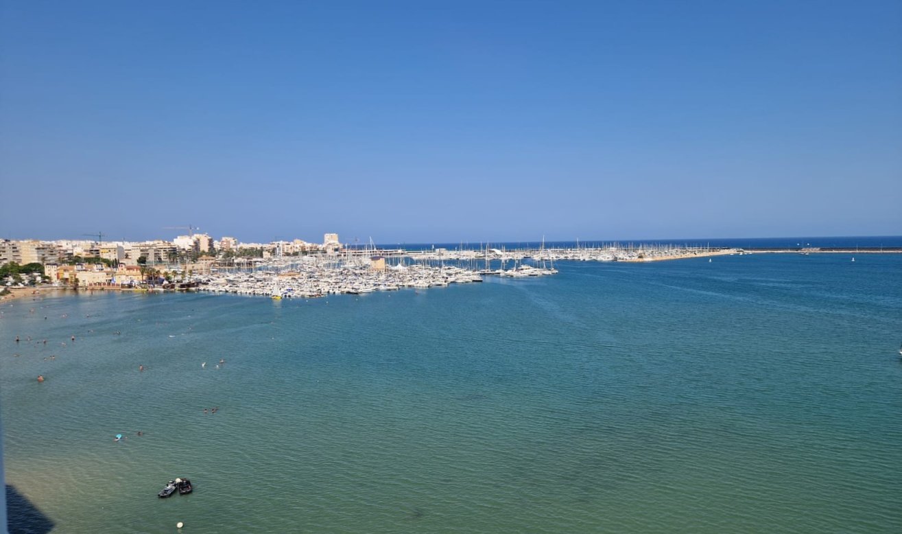 Resale - Apartment / flat - Torrevieja - Acequion