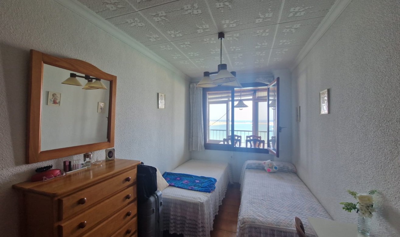 Resale - Apartment / flat - Torrevieja - Acequion