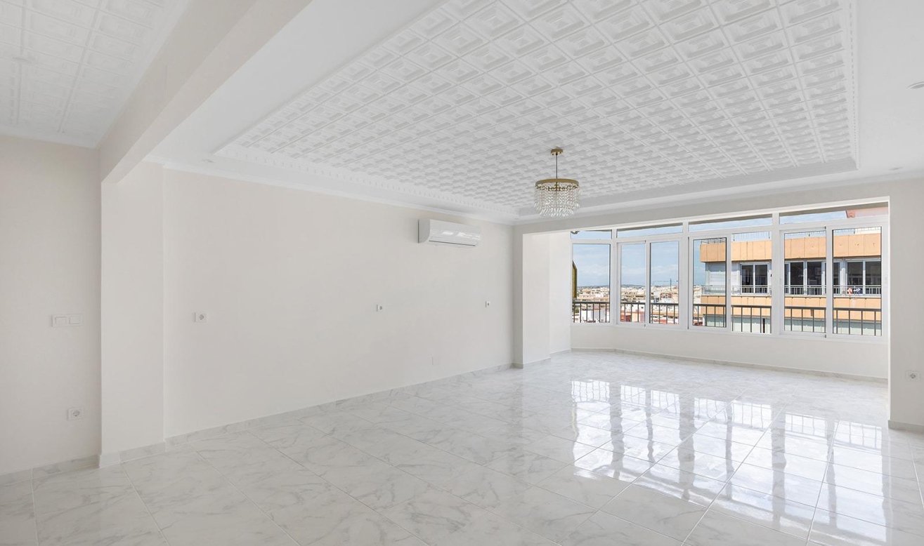 Resale - Apartment / flat - Torrevieja - Acequion
