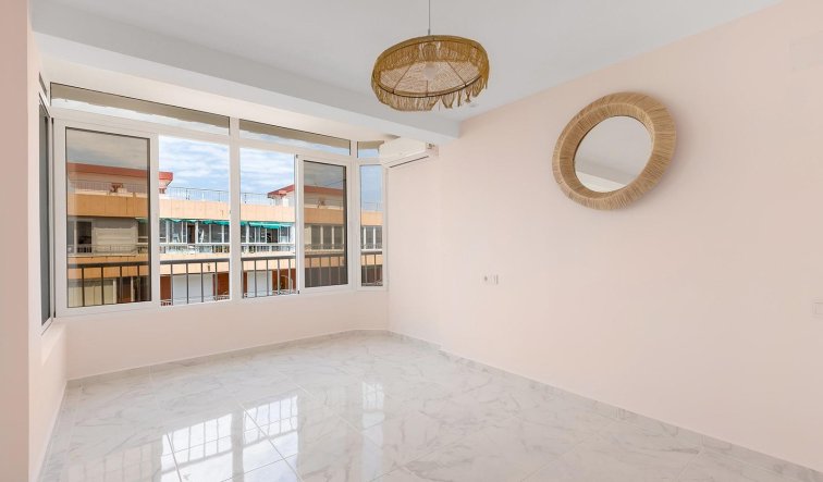 Resale - Apartment / flat - Torrevieja - Acequion