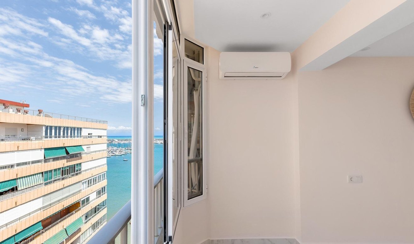 Resale - Apartment / flat - Torrevieja - Acequion