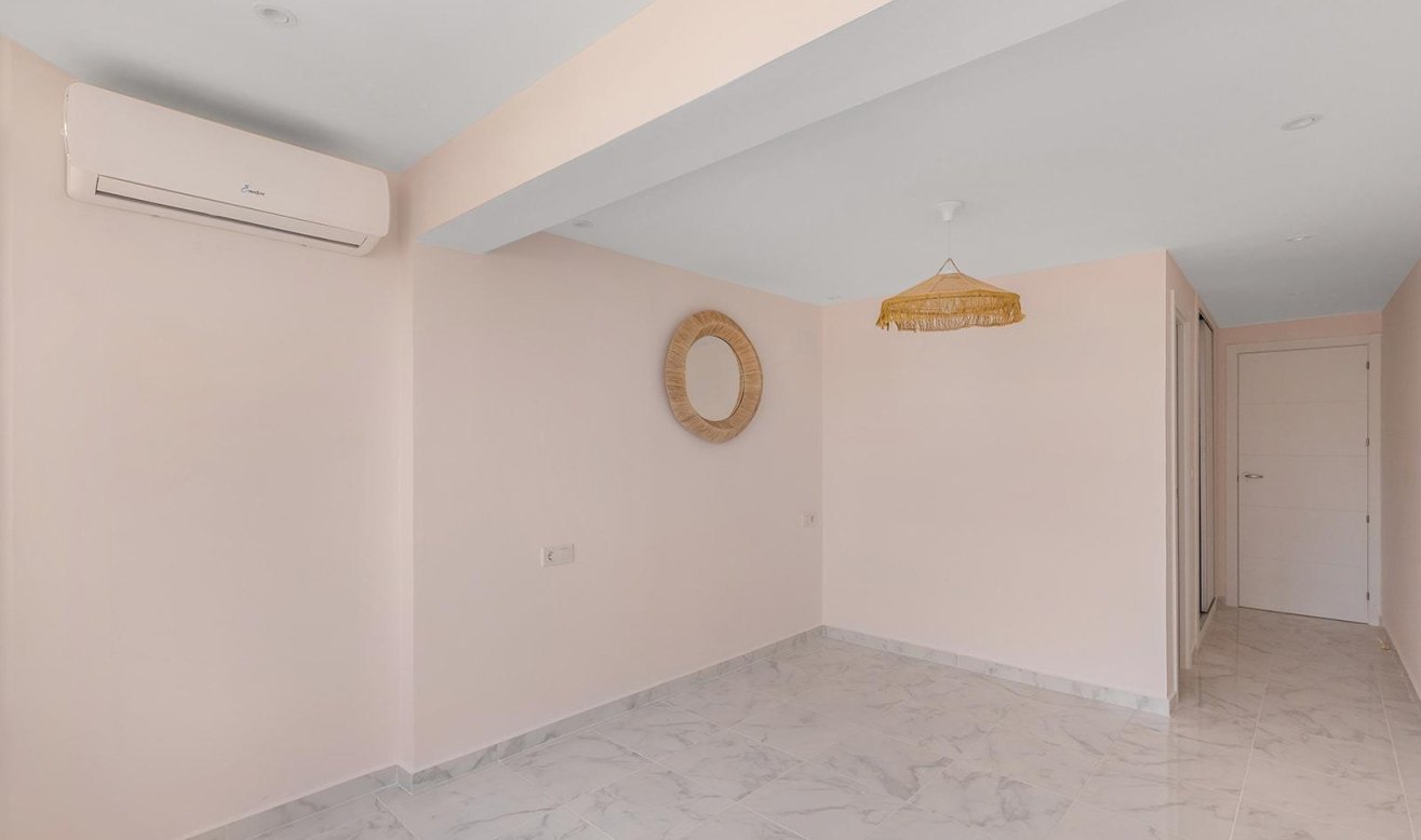 Resale - Apartment / flat - Torrevieja - Acequion