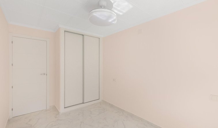 Resale - Apartment / flat - Torrevieja - Acequion