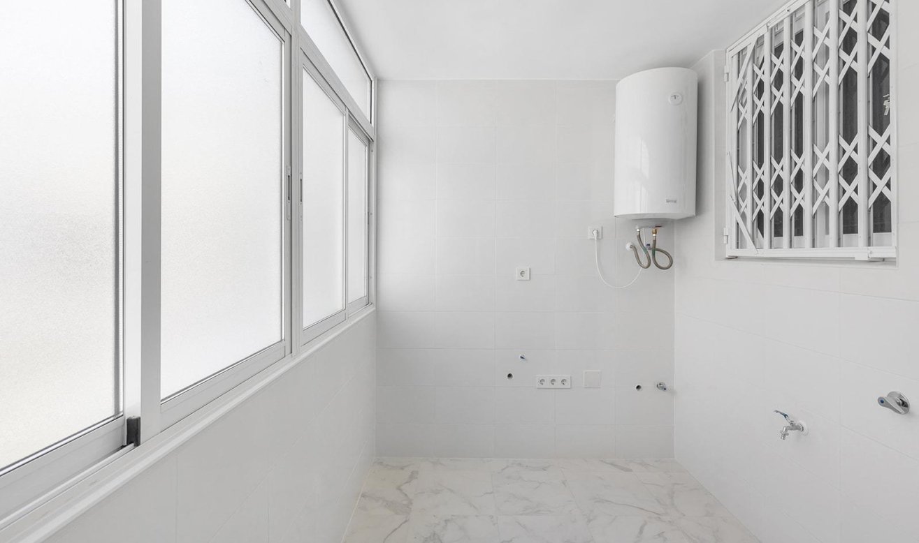 Resale - Apartment / flat - Torrevieja - Acequion