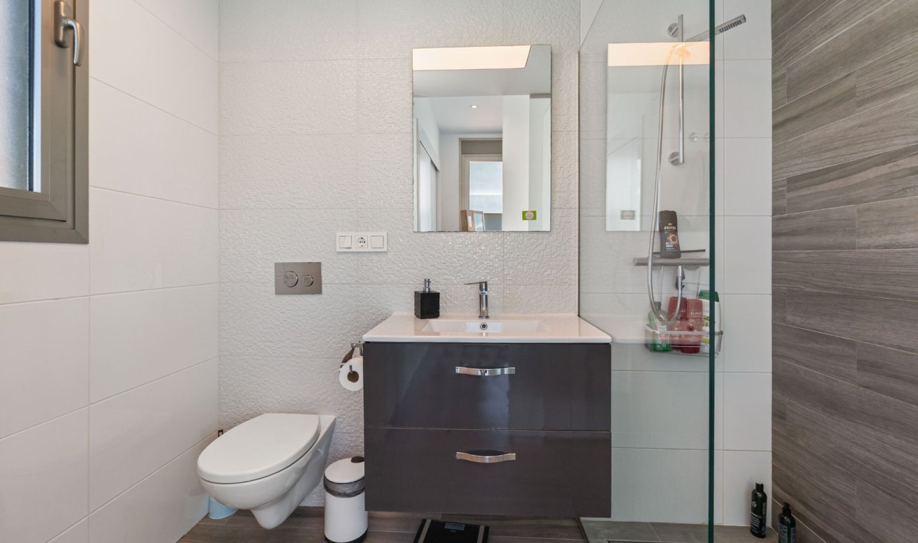 Resale - Villa - Orihuela Costa - Villamartín