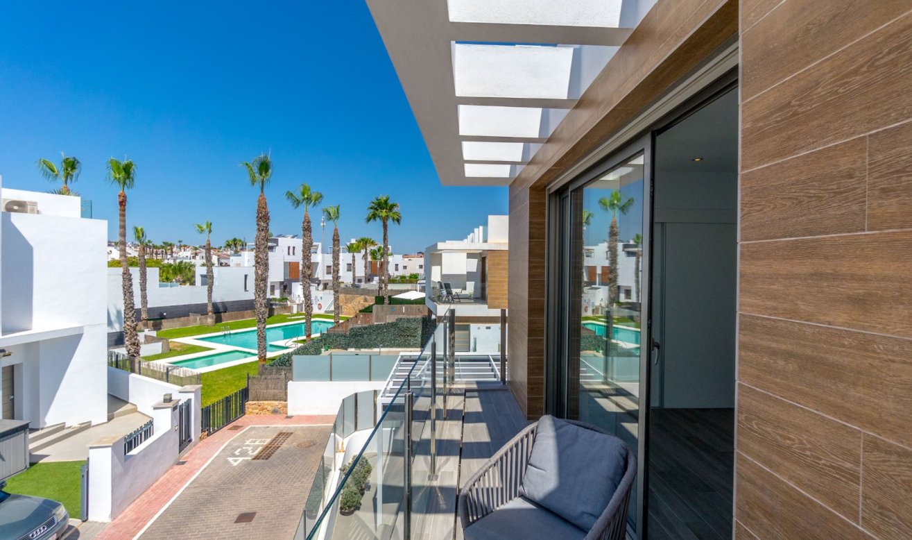 Resale - Villa - Orihuela Costa - Villamartín