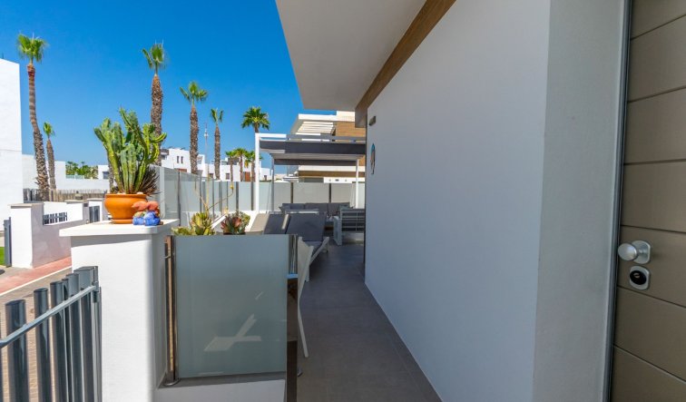 Resale - Villa - Orihuela Costa - Villamartín
