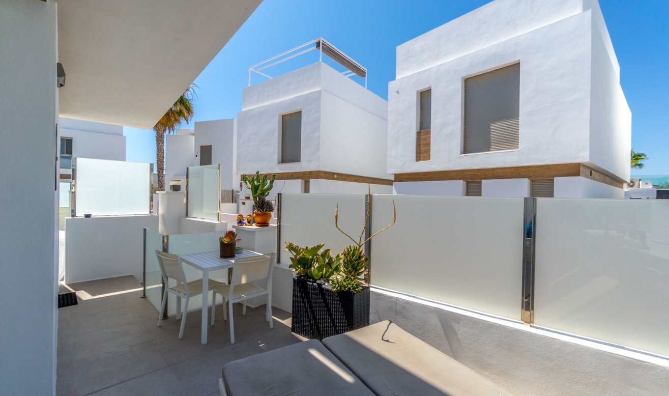 Resale - Villa - Orihuela Costa - Villamartín