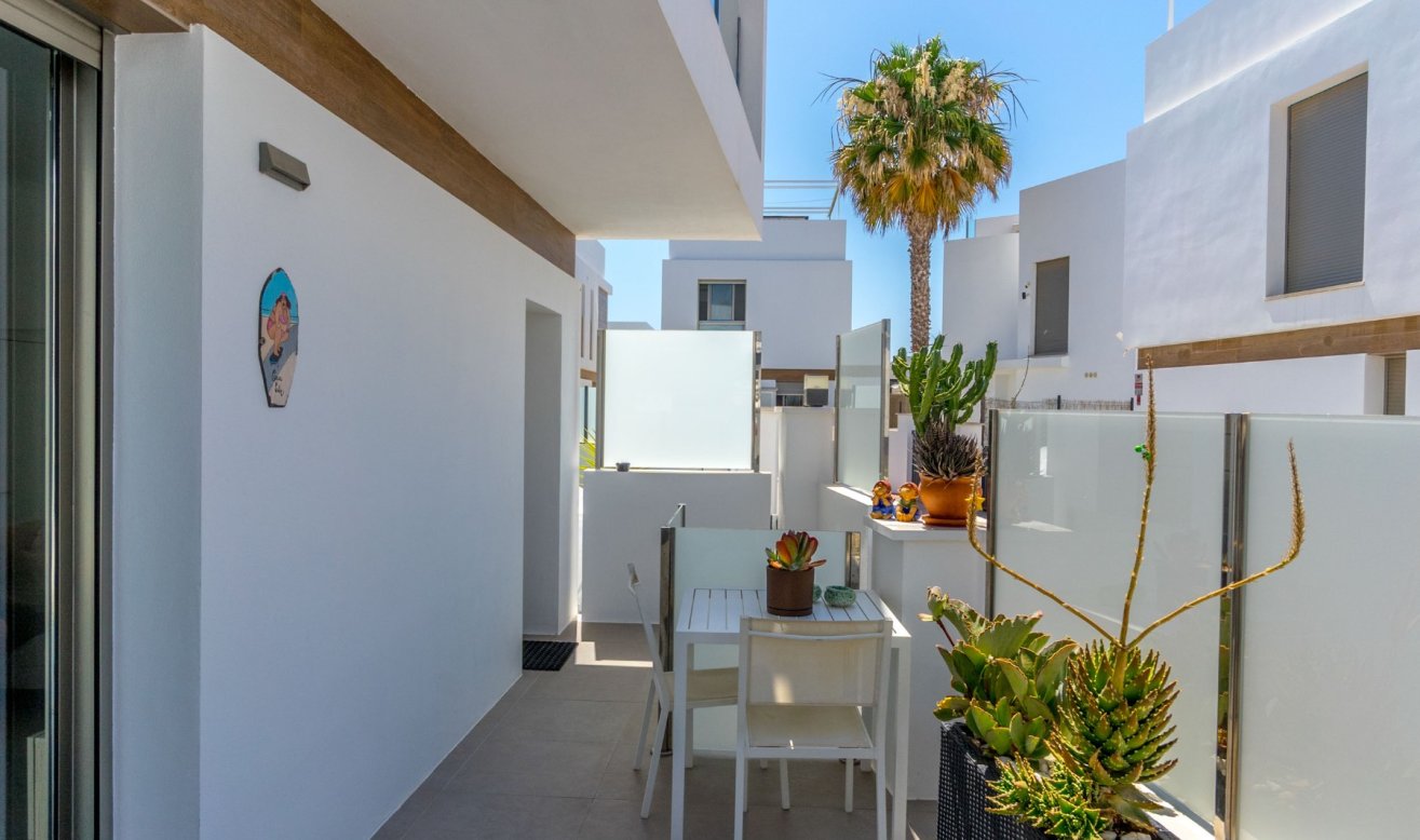 Resale - Villa - Orihuela Costa - Villamartín