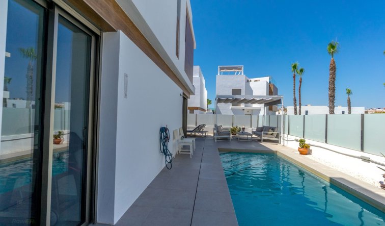 Resale - Villa - Orihuela Costa - Villamartín