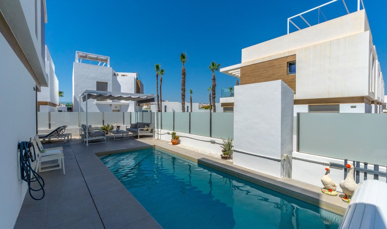 Resale - Villa - Orihuela Costa - Villamartín
