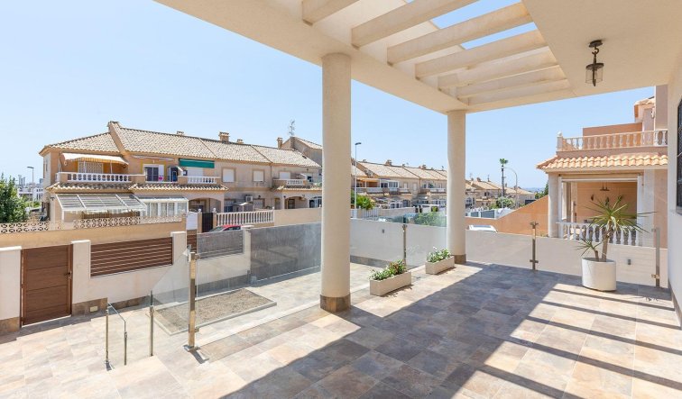 Resale - Villa - Torrevieja - Aguas Nuevas
