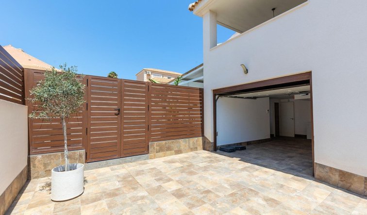 Resale - Villa - Torrevieja - Aguas Nuevas