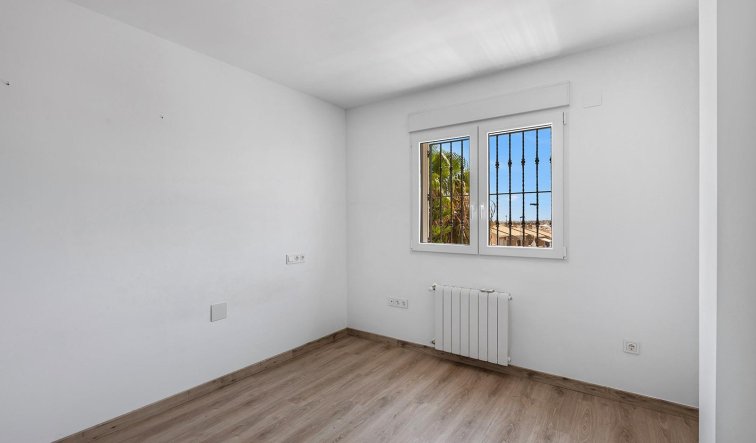 Resale - Villa - Torrevieja - Aguas Nuevas
