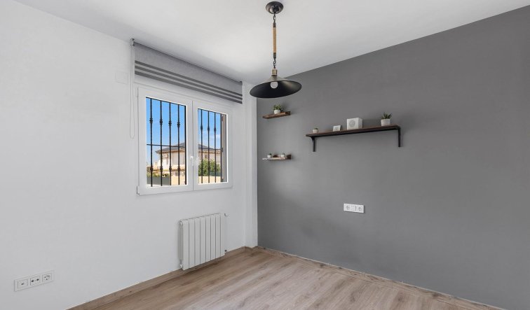 Resale - Villa - Torrevieja - Aguas Nuevas