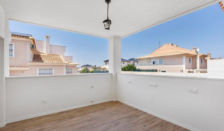 Resale - Villa - Torrevieja - Aguas Nuevas