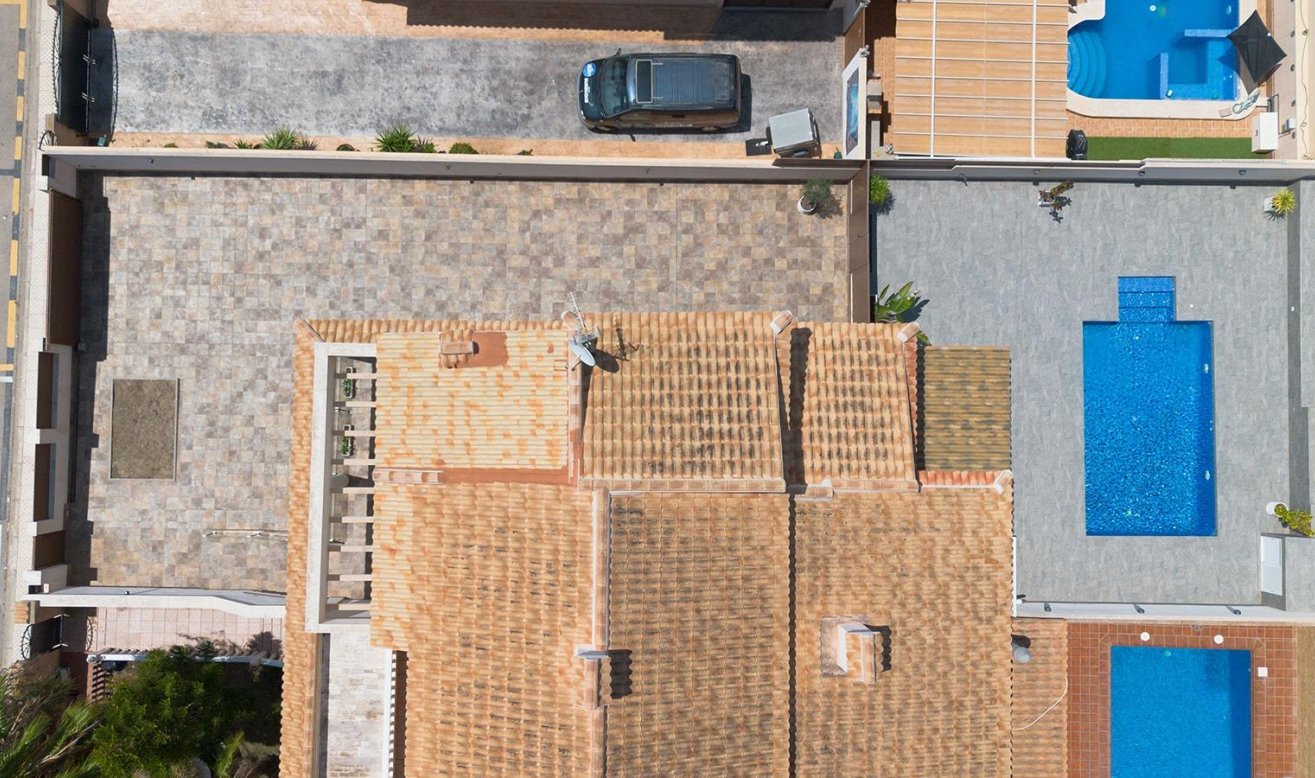 Resale - Villa - Torrevieja - Aguas Nuevas