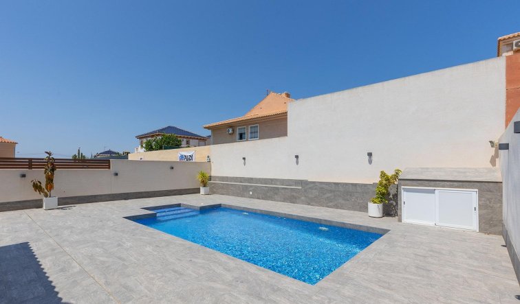 Resale - Villa - Torrevieja - Aguas Nuevas