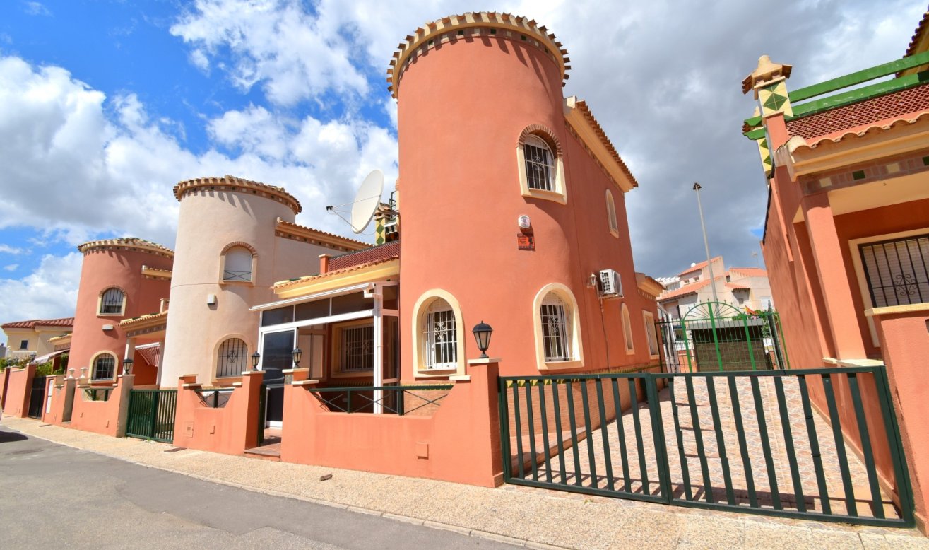 Resale - Detached Villa - Orihuela Costa - Playa Flamenca
