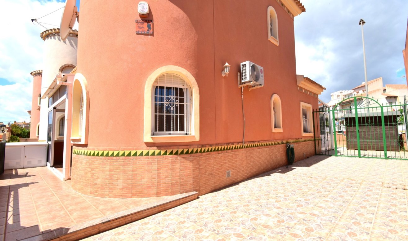 Resale - Detached Villa - Orihuela Costa - Playa Flamenca