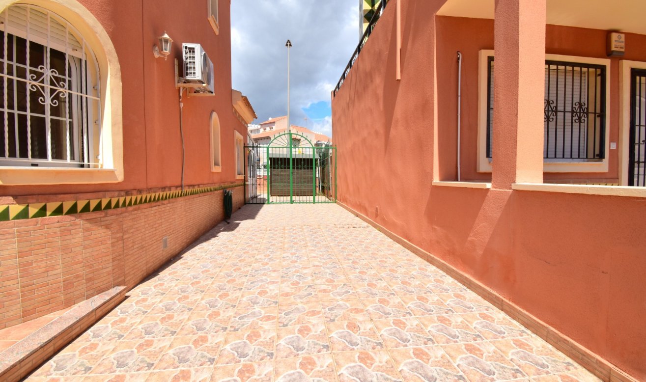 Resale - Detached Villa - Orihuela Costa - Playa Flamenca