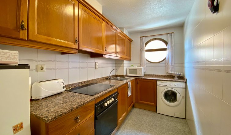 Resale - Apartment / flat - Guardamar del Segura - CENTRO