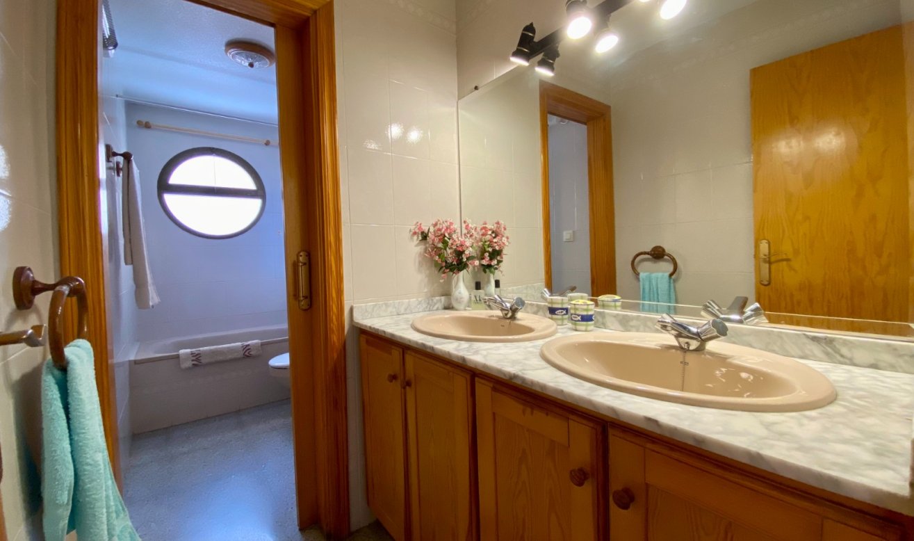 Resale - Apartment / flat - Guardamar del Segura - CENTRO