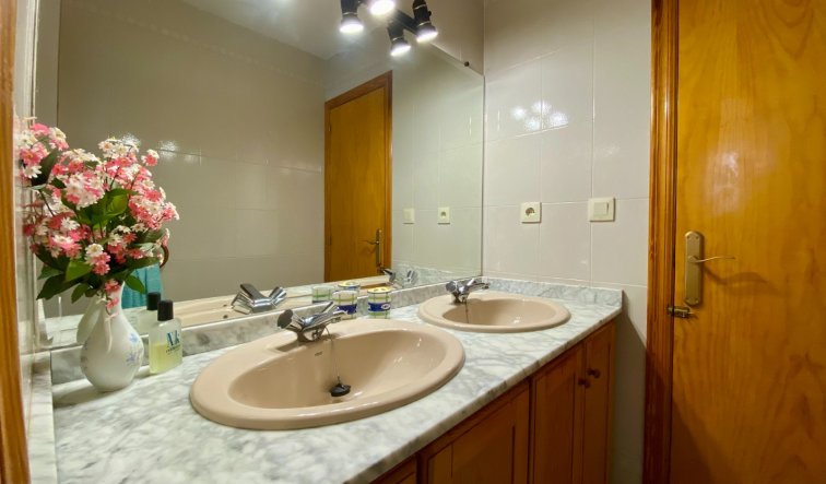 Resale - Apartment / flat - Guardamar del Segura - CENTRO