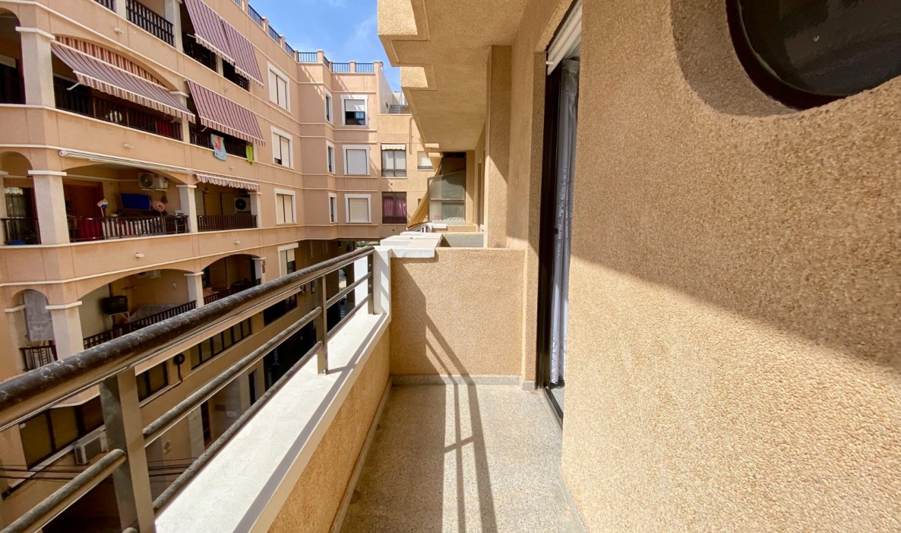 Resale - Apartment / flat - Guardamar del Segura - CENTRO